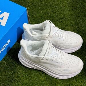 Hoka One One Clifton 9 White ( women’s)